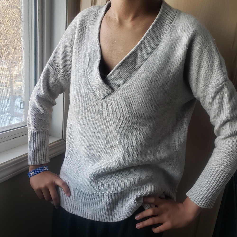 The White Company 100% Cashmere Light Gray Crewneck Sweater